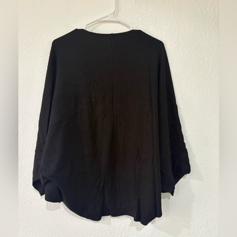 Ruby Ribbon Black Shrug One Size NWT - Picture 2 of 4